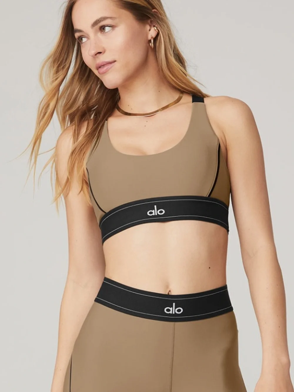 ALO YOGA Airlift Suit Up Bra In Beige size m